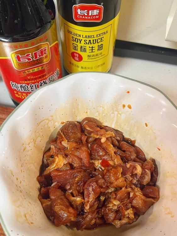 腐竹炒肉的做法 步驟2