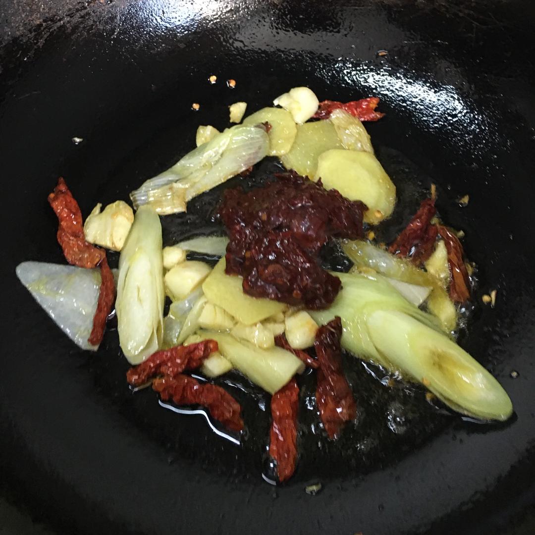 红烧鸡肉的做法   步骤5
