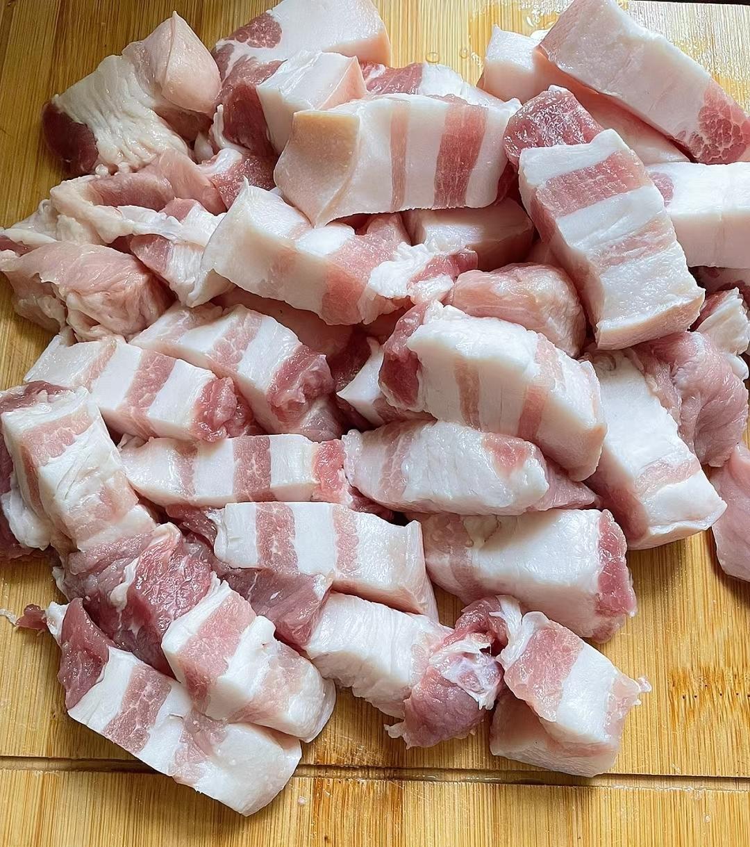 红烧肉的家常做法的做法 步骤1