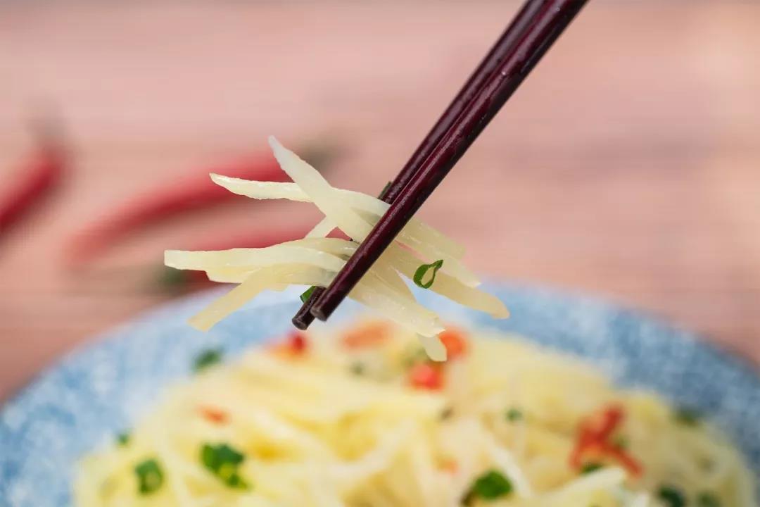 酸溜土豆絲 食譜做法 步驟6