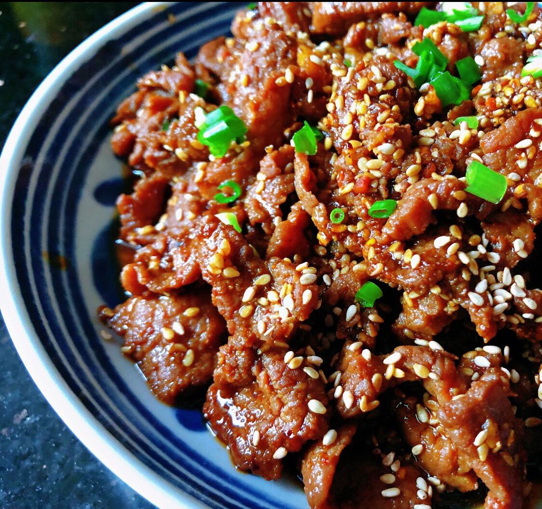 又香又嫩的小炒牛肉（巨好吃，手殘黨也能做）的做法 步驟18