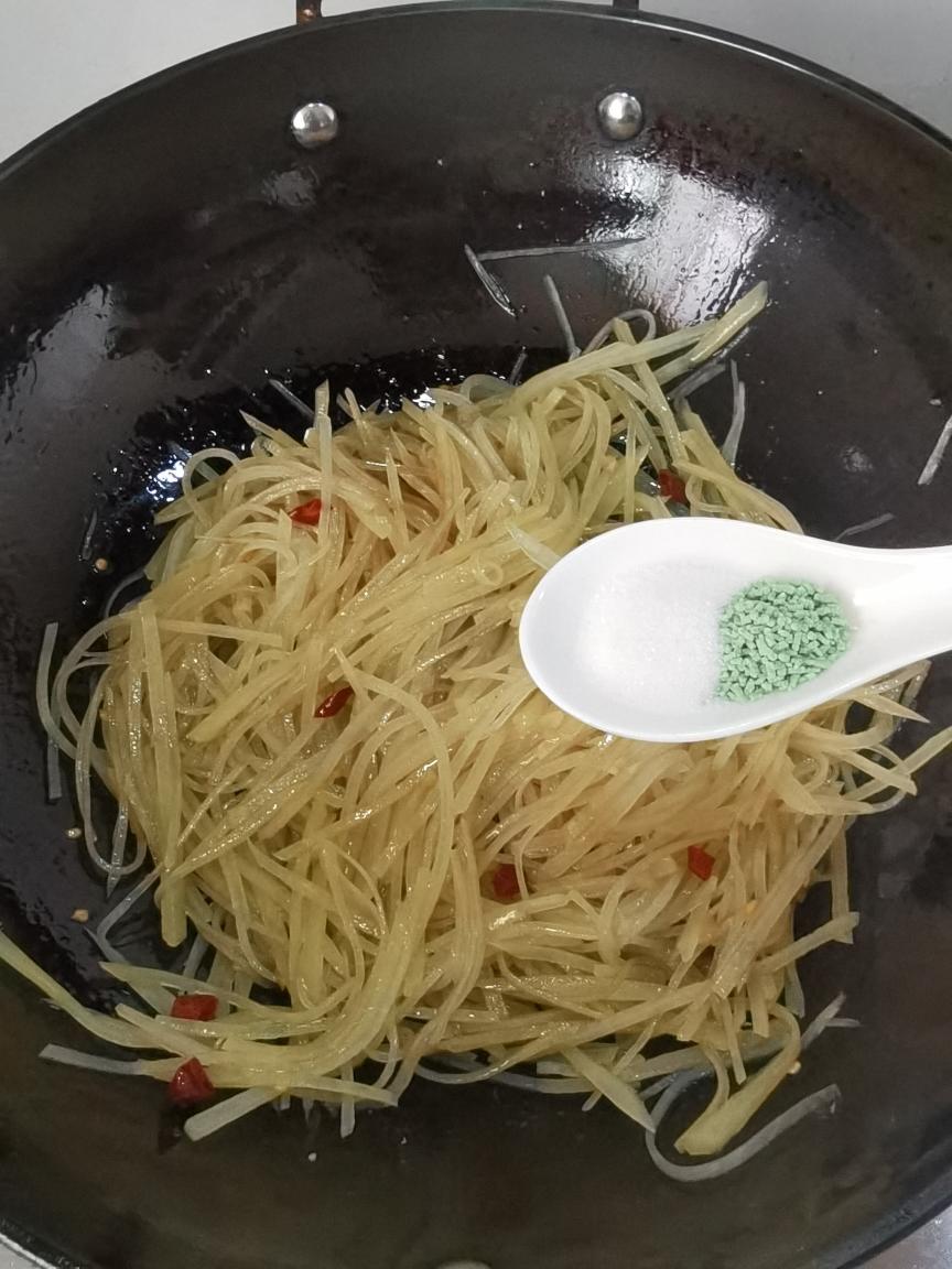 炒土豆絲 食譜做法 步驟6