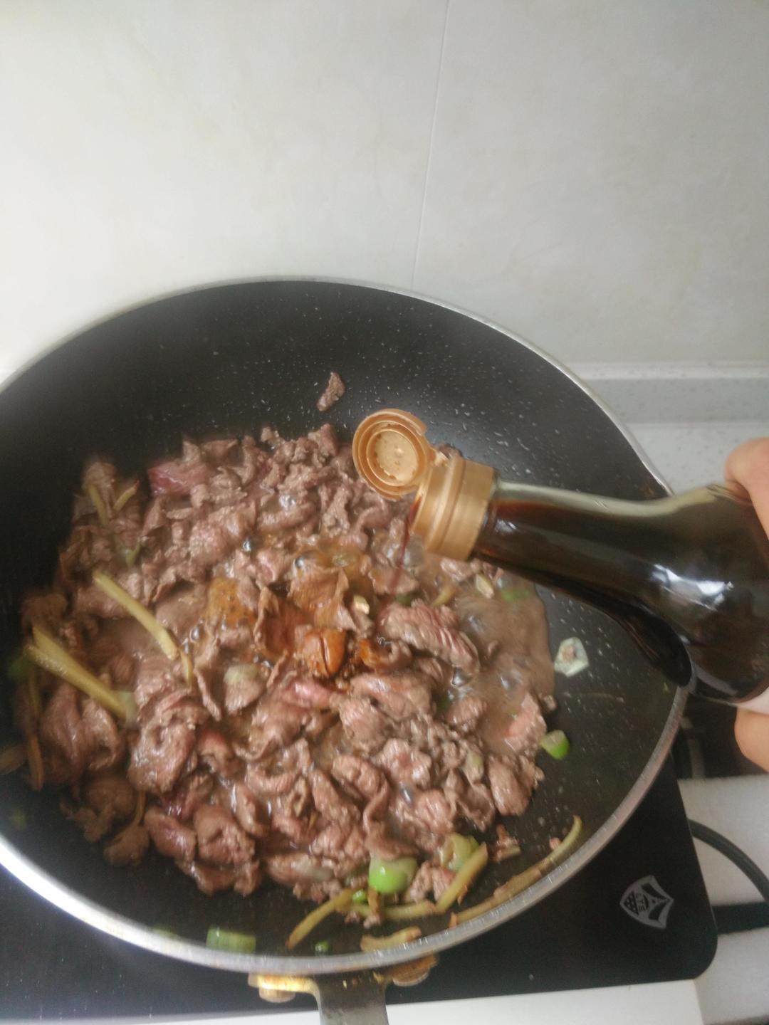 孜然羊肉的做法 步驟7