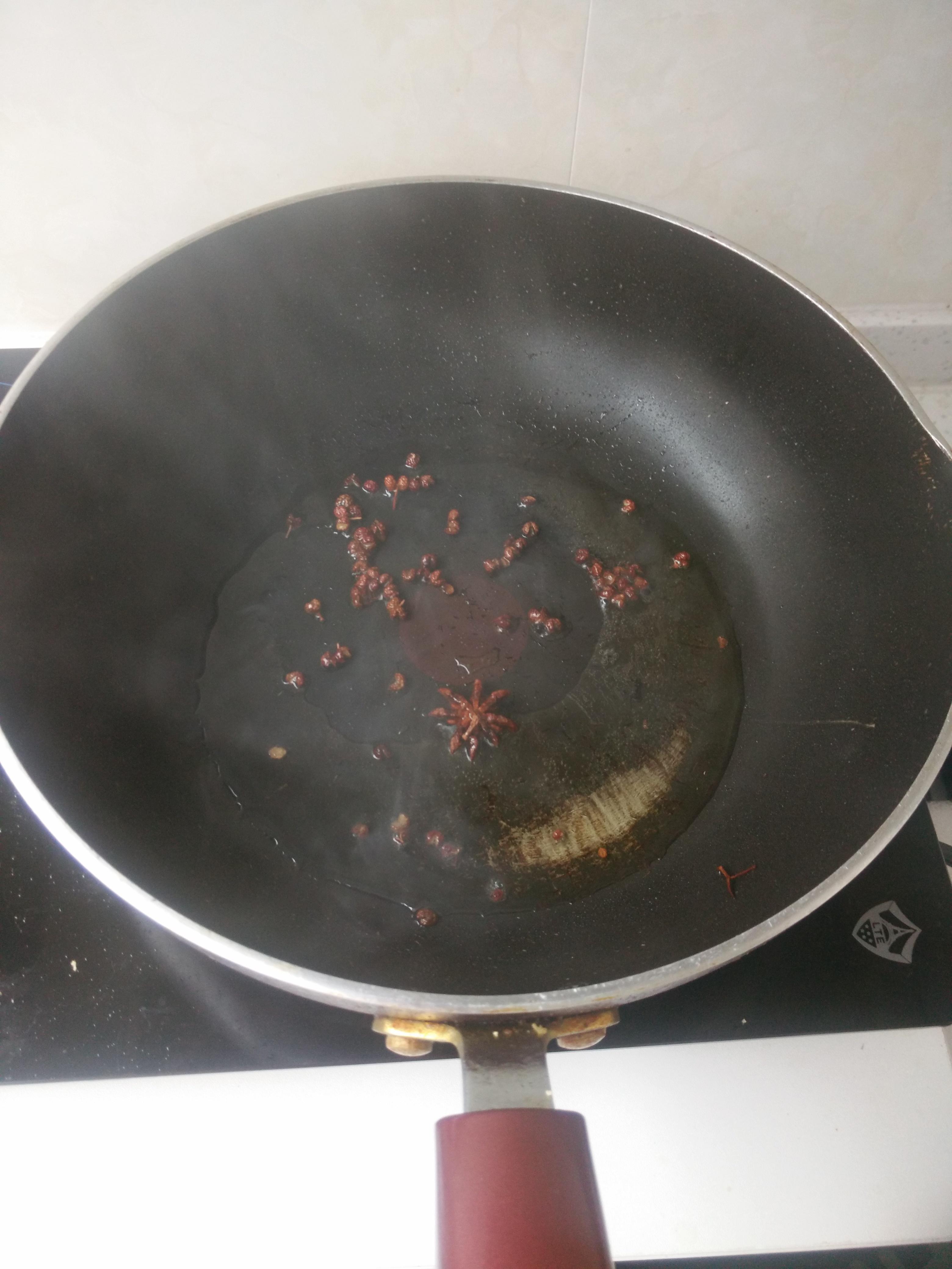 孜然羊肉的做法 步驟3