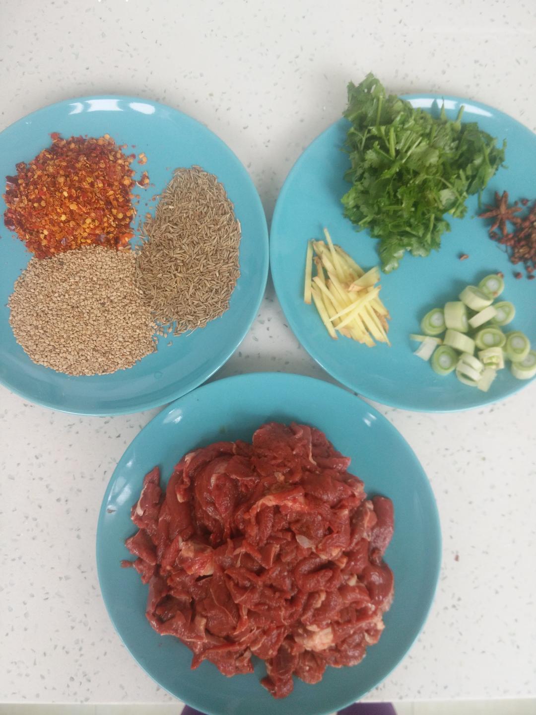孜然羊肉的做法 步驟2