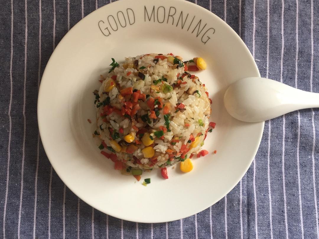 極品快手炒飯（早中晚餐都適用）的做法 步驟4