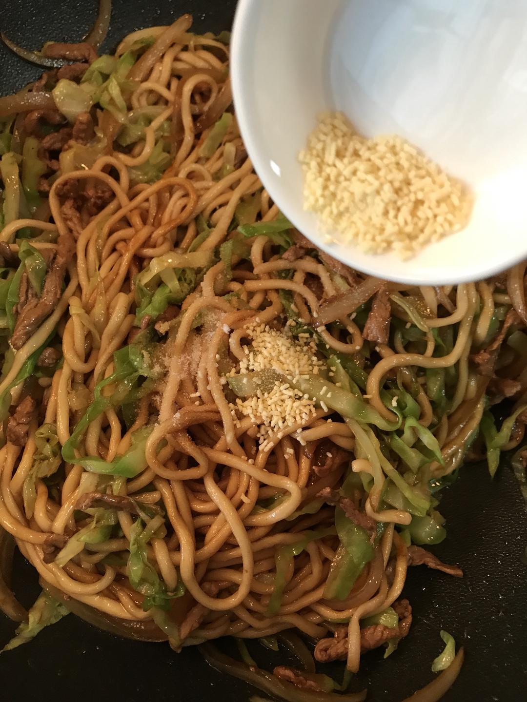 肉絲炒麵 食譜做法 步驟17