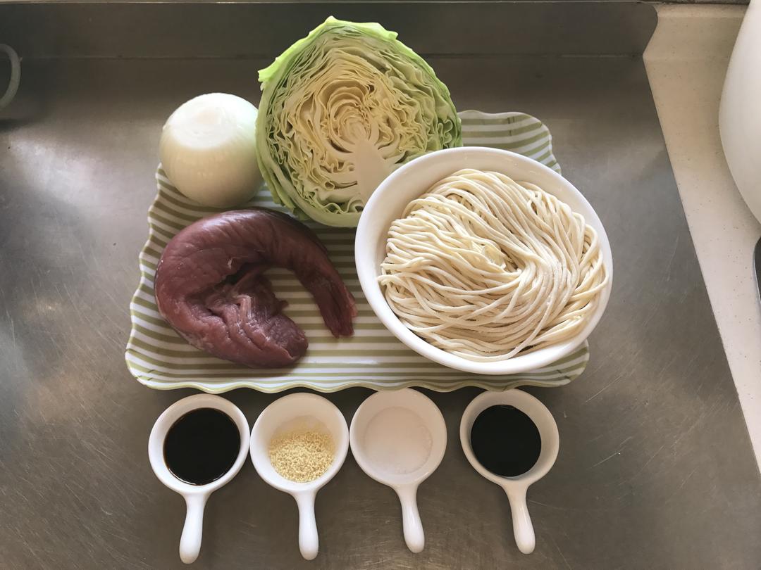 肉絲炒麵 食譜做法 步驟1