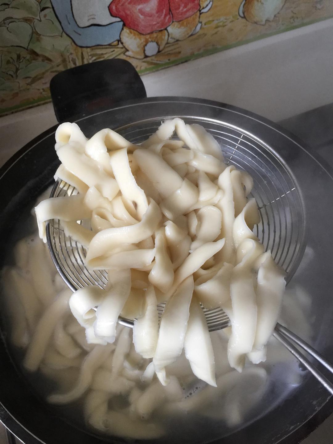 牛肉刀削麵的做法 步驟23