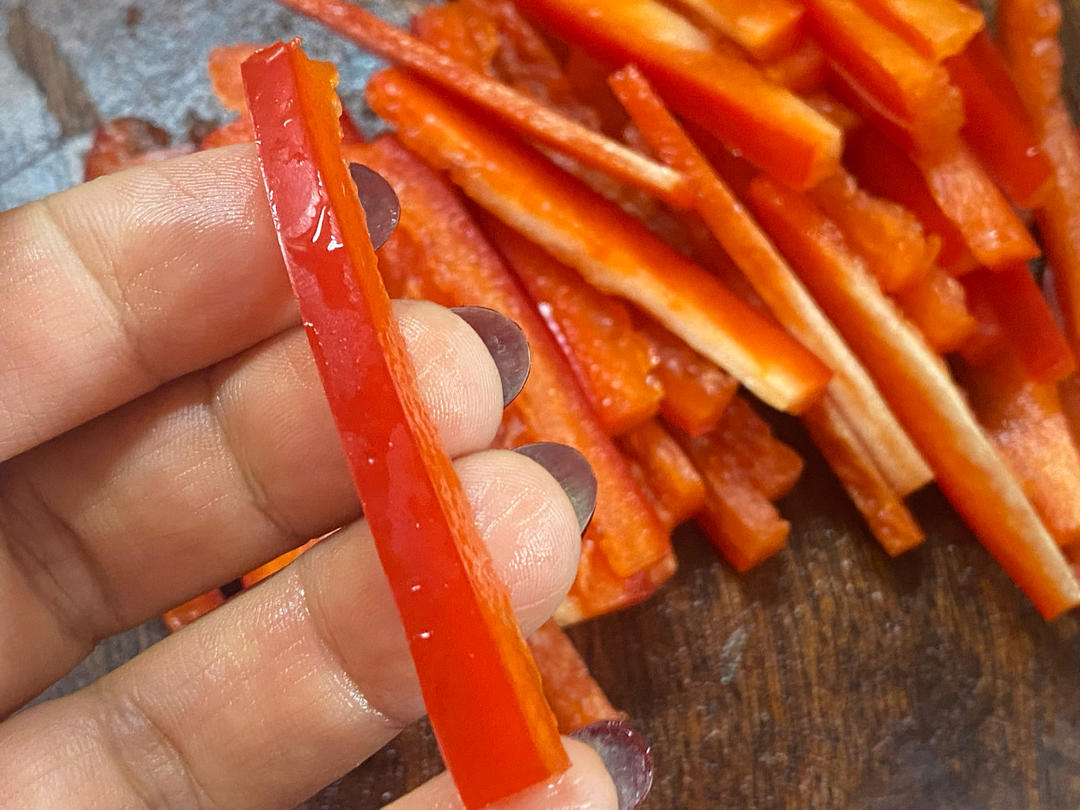 涼拌彩椒的做法 步驟5