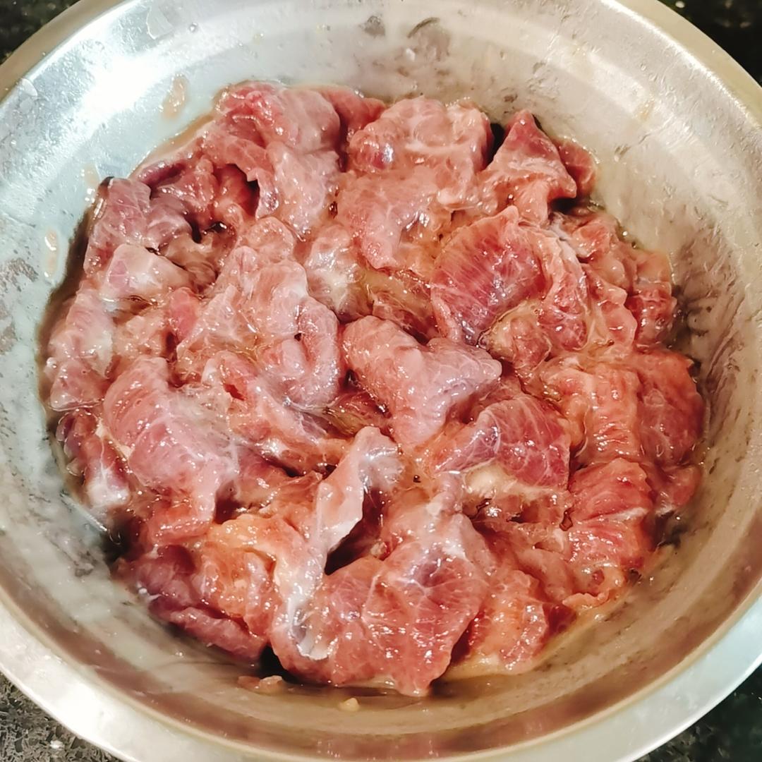 洋蔥炒牛肉片 食譜做法 步驟6