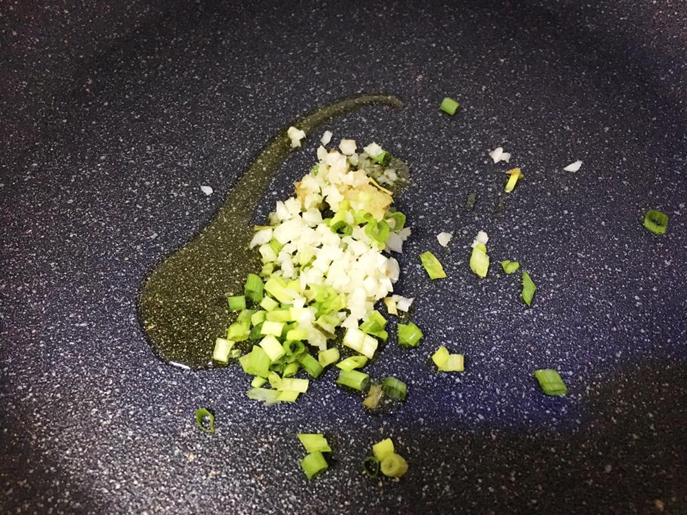 皮蛋豆腐涼拌 食譜做法 步驟3