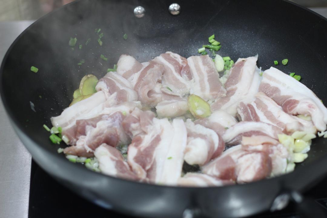 梅幹菜扣肉的做法 步驟2