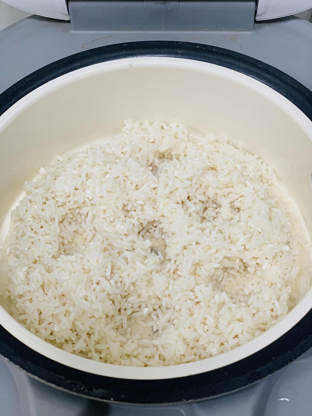 糯米飯（千萬別用電飯鍋煮，這樣做又香又糯）的做法 步驟3