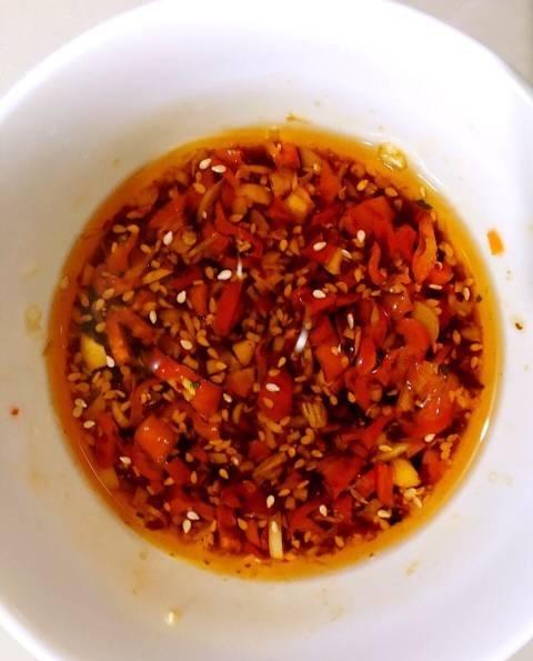 涼拌皮蛋的做法 步驟7