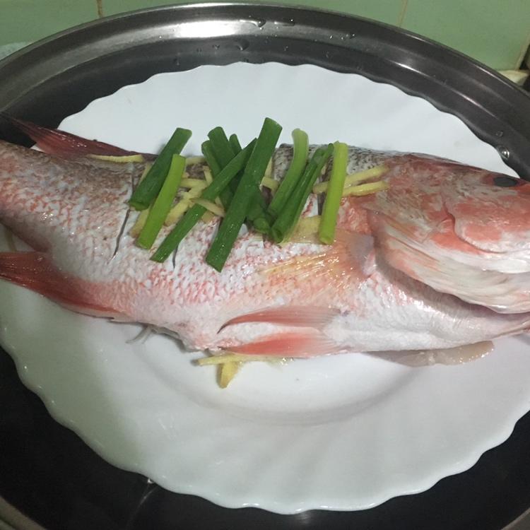 零失敗的清蒸鯛魚的做法 步驟2