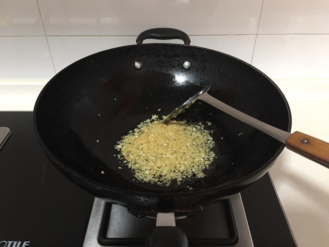 蒜蓉粉絲蝦食譜做法 步驟6