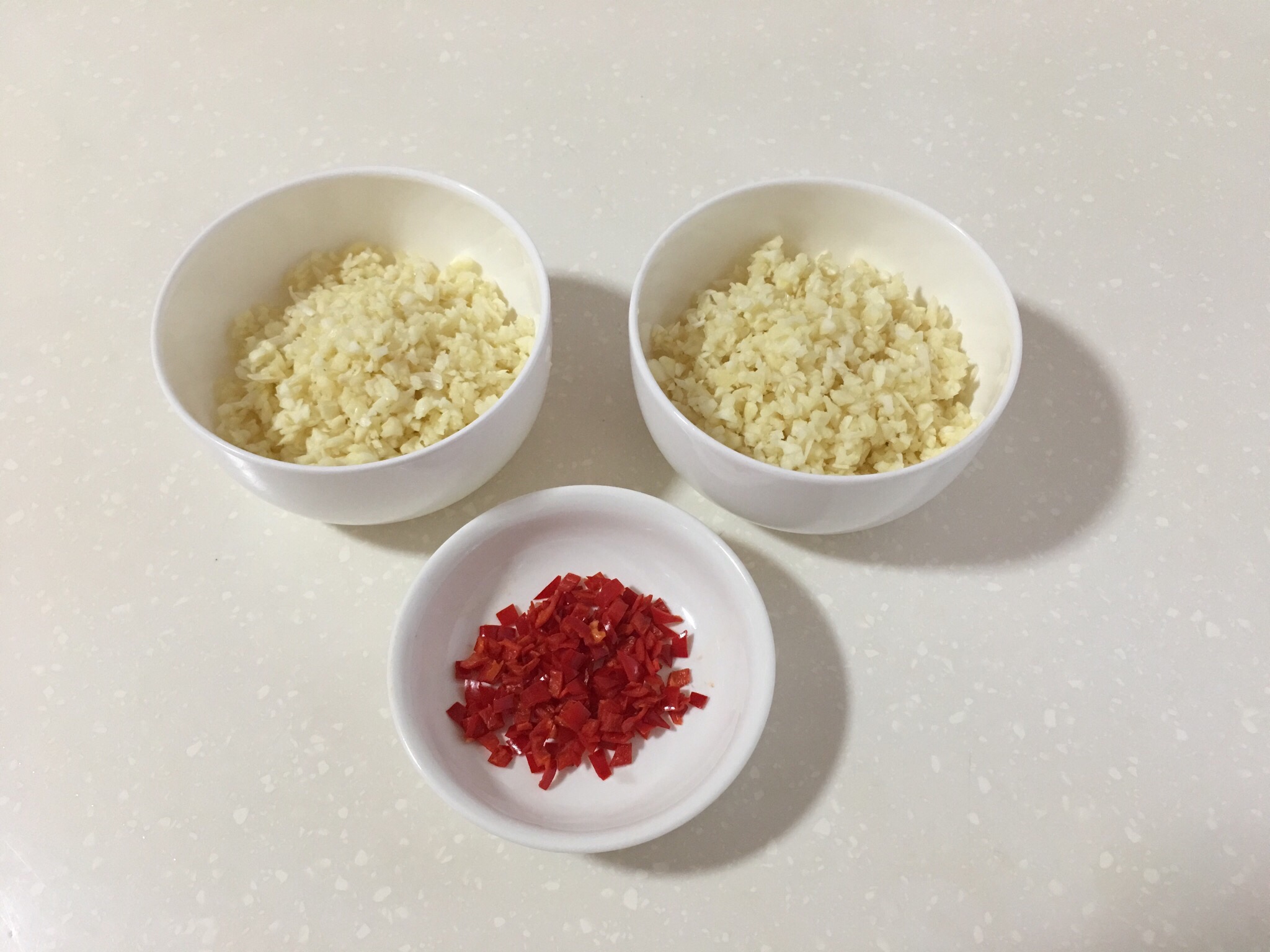 蒜蓉粉絲蝦食譜做法 步驟4