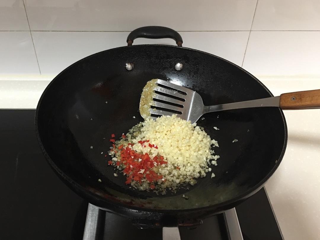 蒜蓉粉絲蝦食譜做法 步驟7