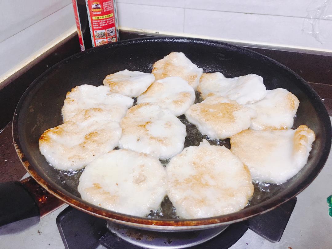 香煎墨魚餅 食譜做法 步驟3