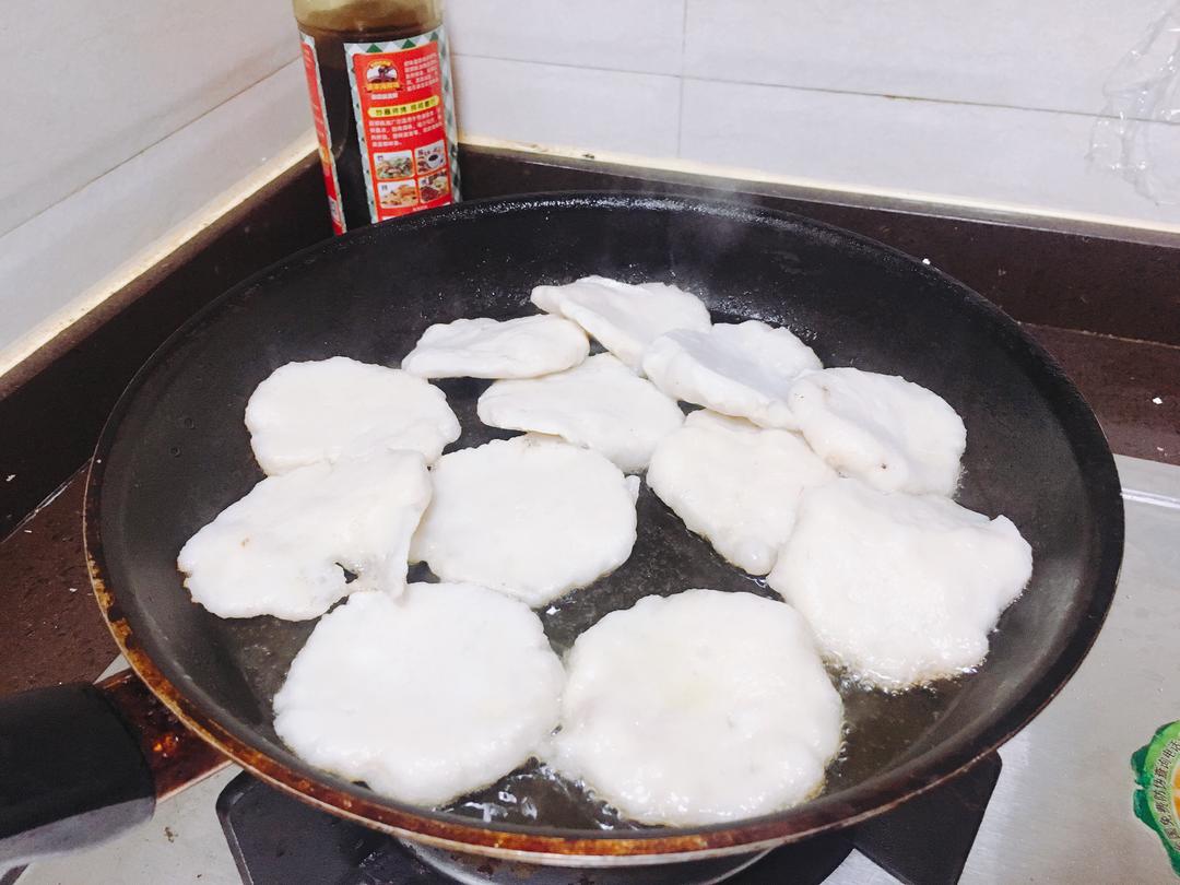香煎墨魚餅 食譜做法 步驟2