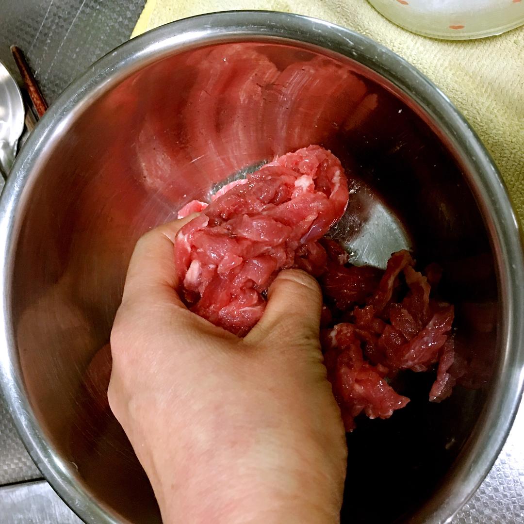 如何炒出嫩牛肉的做法 步驟7