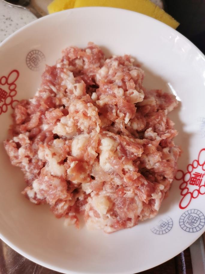 孩子愛吃的蒸肉餅的做法 步驟2