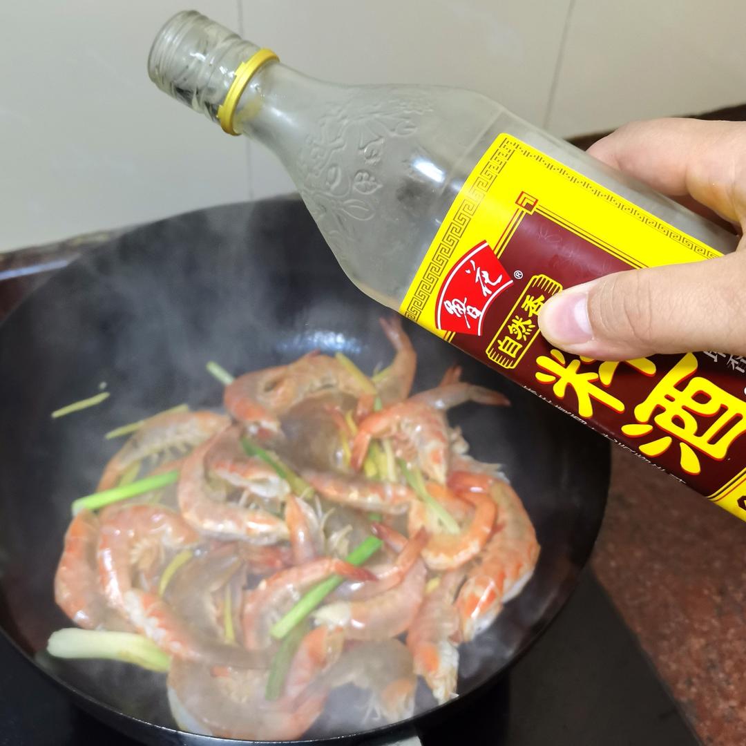 薑蔥炒蝦的做法 步驟5