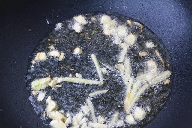 孜然羊肉片的做法 步驟6