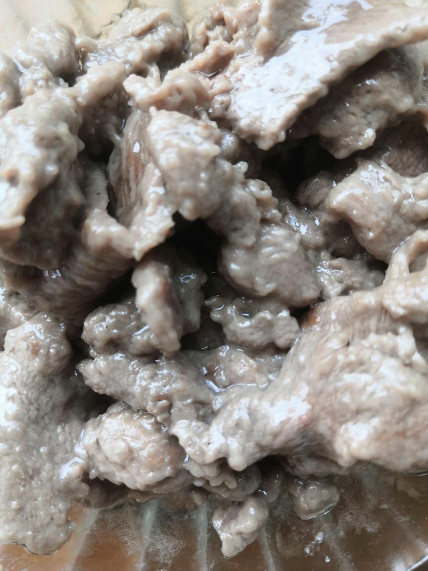 嫩炒鴨胸肉～從柴變嫩的熱銷菜的做法 步驟2