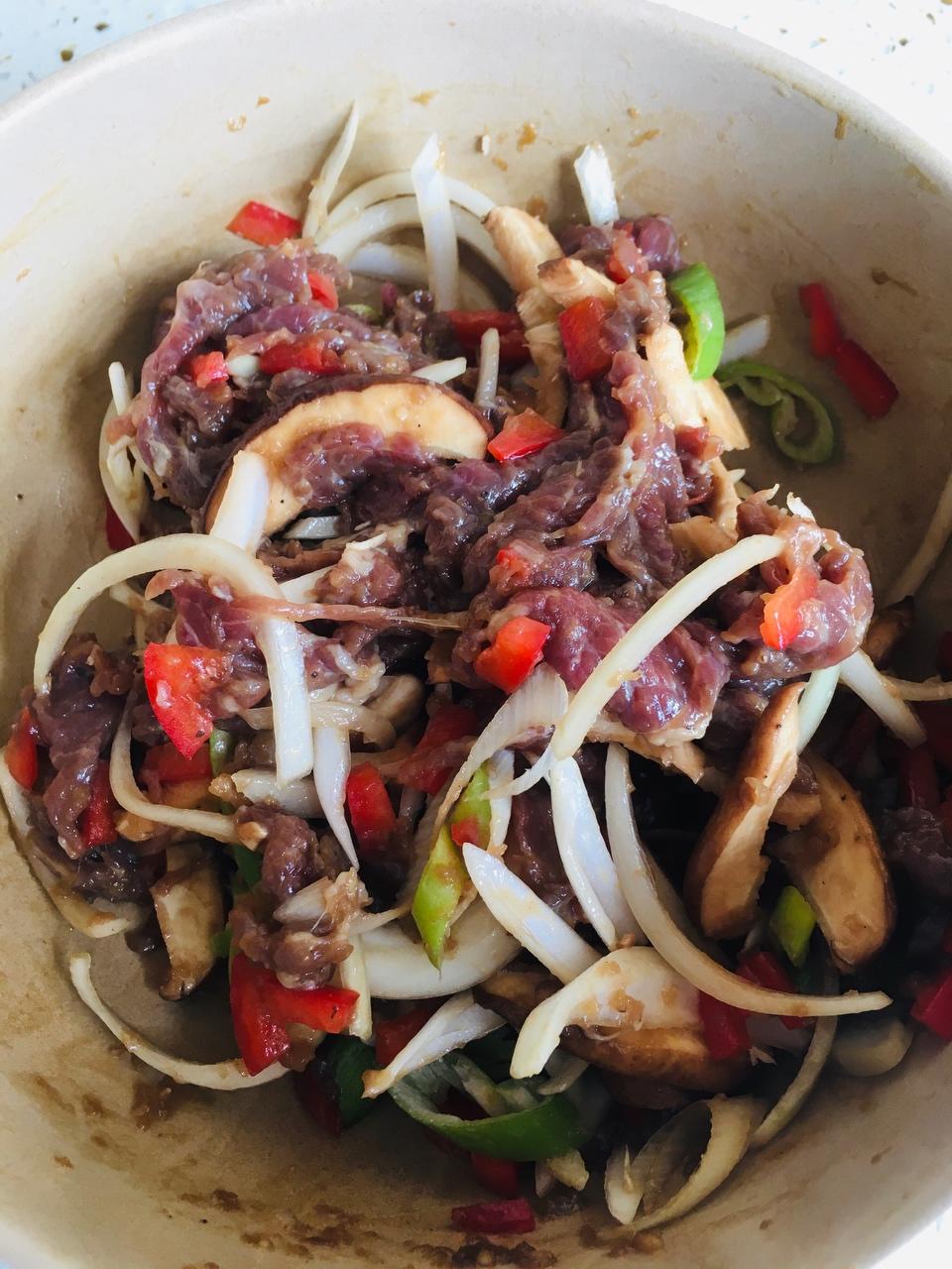 家常韓式炒牛肉的做法 步驟9