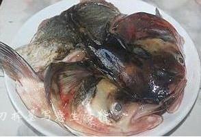 剁椒魚頭的做法 步驟4