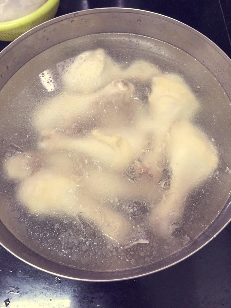醉雞腿的做法 步驟3
