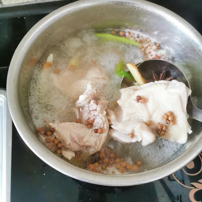 蔥油醉雞腿的做法 步驟3