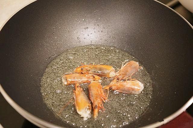 鮮蝦粉絲煲的做法 步驟4