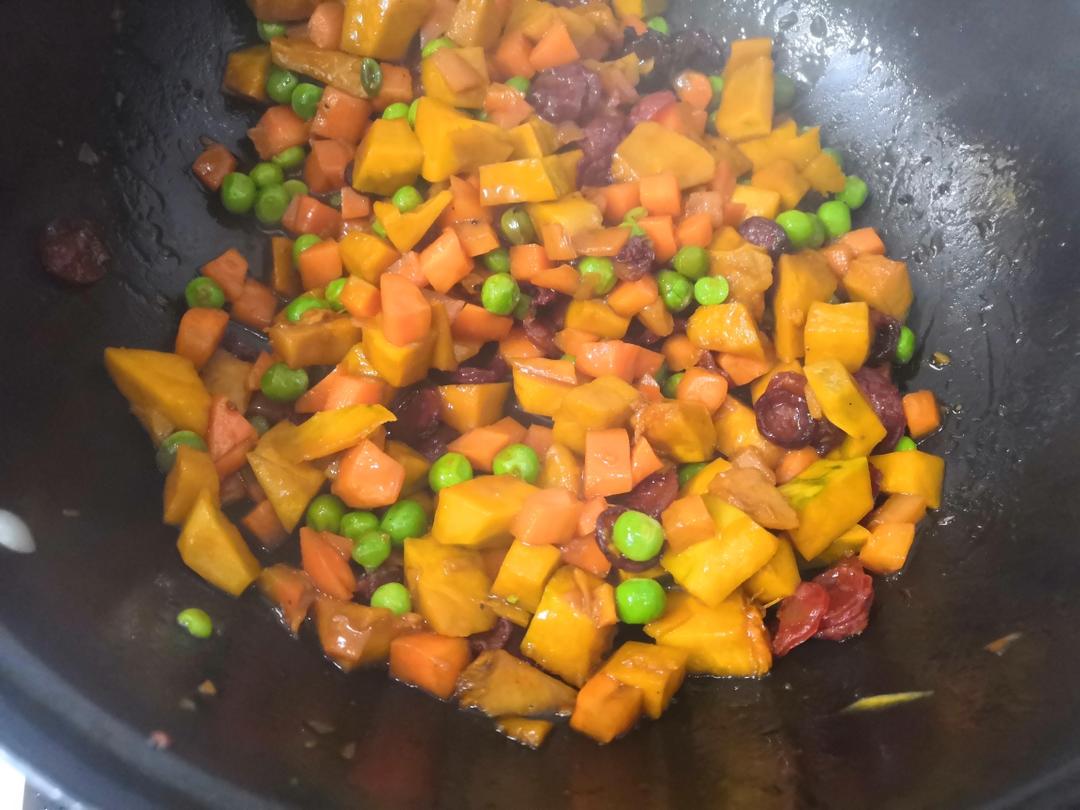 超級好吃的南瓜悶飯的做法 步驟2