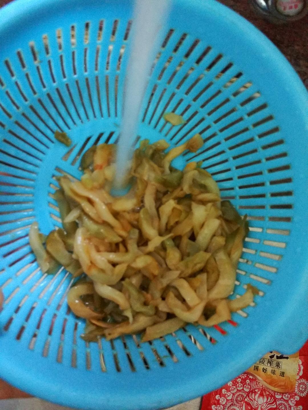 榨菜蒸豬肉的做法 步驟4