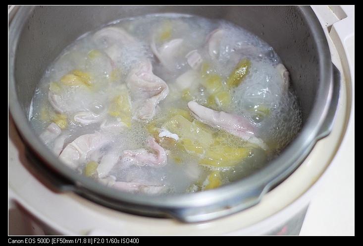 胡椒鹹菜豬肚湯的做法 步驟10